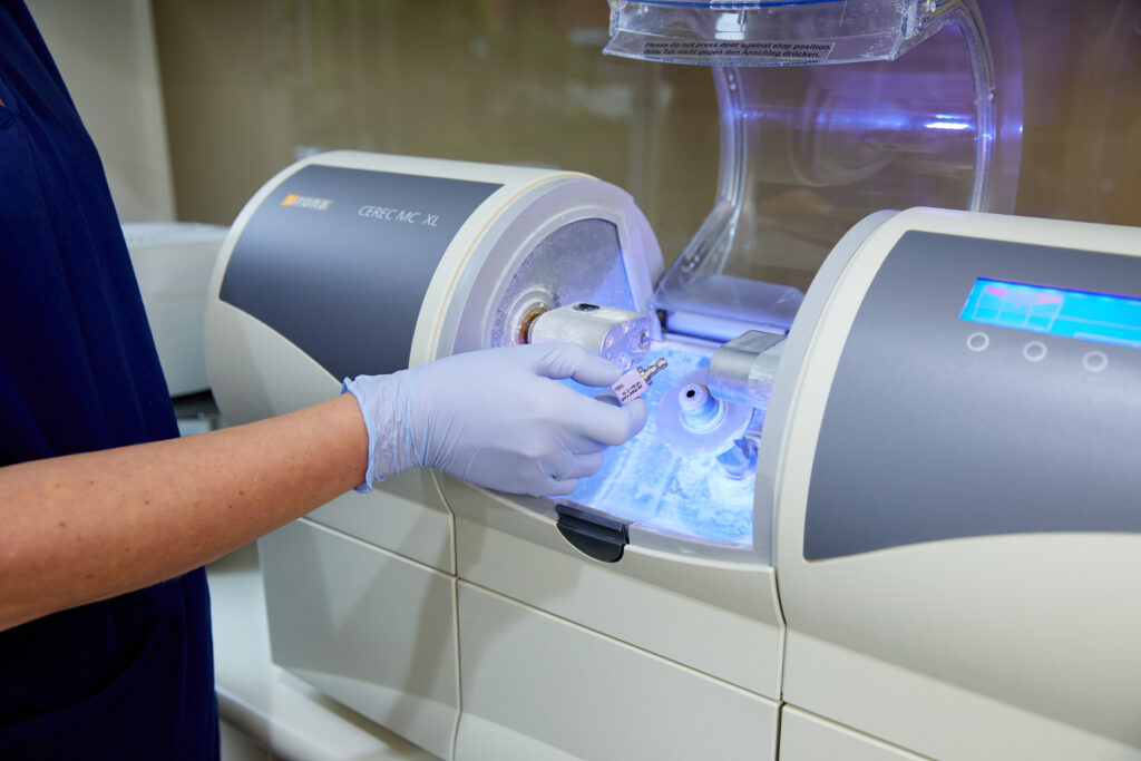 tooth coloured fillings CEREC machine